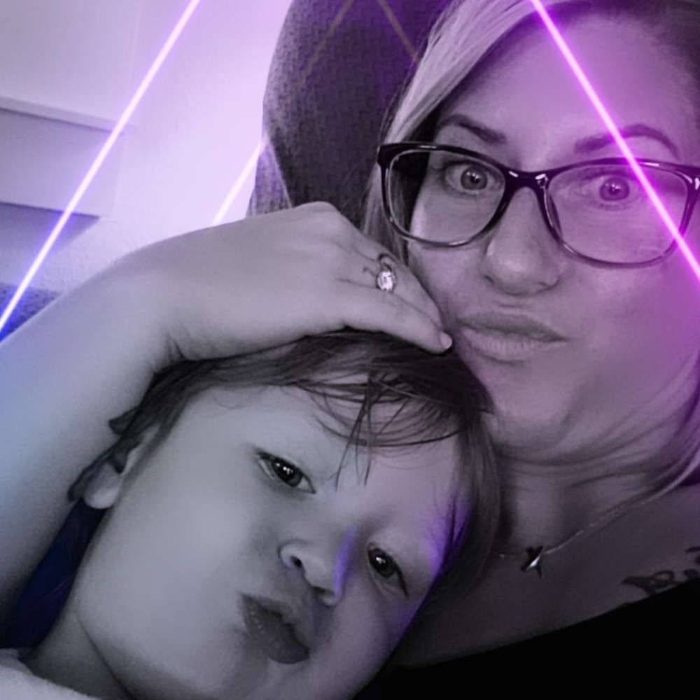 Meet your Posher, Naomi